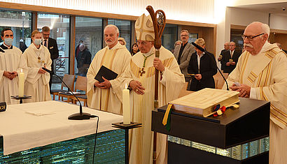 Bischof Dr. Felix Genn weiht neue Kirche St. Josef in Greven