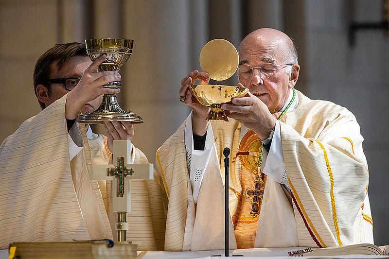 Eucharistiefeier am Ostersonntag mit Bischof Dr. Felix Genn