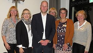 Brunhilde Weninger, Sylvia van Schelve, Thomas Ruhe, Dörthe Wagner, Anja Ruffer und Hiltrud Laubrock. Brunhilde Weninger, Sylvia van Schelve, Thomas Ruhe, Dörthe Wagner, Anja Ruffer und Hiltrud Laubrock.