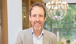Dr. Johannes Sabel Dr. Johannes Sabel