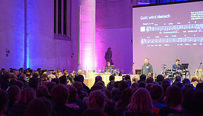 Mit einer Liturgischen Revue stimmt das Team der Jugendkirche "effata" aus Münster am 27. Januar in Rheine auf den Katholikentag im Mai in Münster ein.