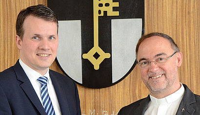 Torstens Bürgermeister Tobias Stockhoff und Weihbischof Rolf Lohmann