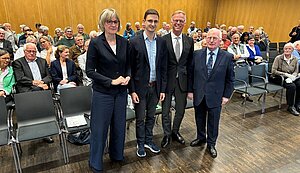 Sie gestalteten das Ärztinnen- und Ärztetreffen (von links) Stellvertretende Akademiedirektorin Maria Kröger, Florian Funer, Klaus Winterkamp und Antonio Sie gestalteten das Ärztinnen- und Ärztetreffen (von links) Stellvertretende Akademiedirektorin Maria Kröger, Florian Funer, Klaus Winterkamp und Antonio