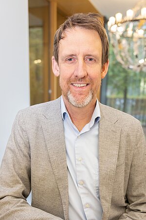 Dr. Johannes Sabel Dr. Johannes Sabel