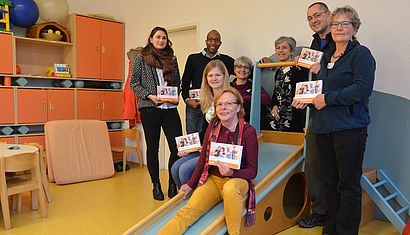 Die Mitarbeiterinnen und Mitarbeiter des Hauses der Familie in Münster stellten das Jahresprogramm 2018 vor