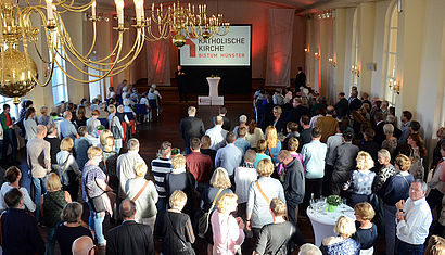 Ehren- und Hauptamtliche in der Friedenskapelle