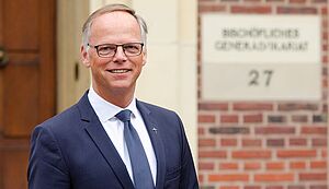 Dr. Klaus Winterkamp Dr. Klaus Winterkamp