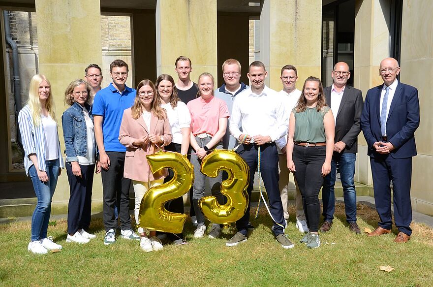 Julia Vetter, Martina Arenskötter, Antonio Nulchis, Felix Machek, Sophia Bruns, Lilli Ventker-Stegemann, Jan-Bernd Heisterkamp, Laura Grüne, Henry Herting, Luca Brokamp, Simon Brokamp, Maria Bäumer, Diethelm Schaden und Ulrich Hörsting.