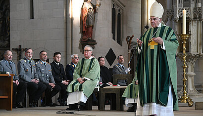 Soldatengottesdienst mit Bischof Genn