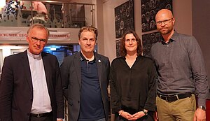 Dr. Christian Schmitt, .Golli Marboe, Nicole Rusche und Dr. Boris Krause. Dr. Christian Schmitt, .Golli Marboe, Nicole Rusche und Dr. Boris Krause.