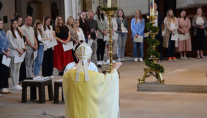 Weihbischof Zekorn segnete die Religionslehrkräfte im St.-Paulus-Dom