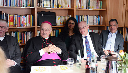 Bischof Dr. Felix Genn im Gespräch mit dem Pfarreirat der Portugiesischen Mission