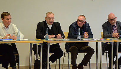 Von links: Pater Hürter, Weihbischof Dr. Hegge, Werner Heckmann und Karl Render