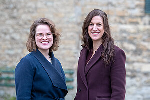 Lena Höckerschmidt (links) und Jasmin Laudano von der Jugendkirche Münster bieten eine Firmvorbereitung für junge Erwachsene an. 