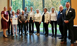 Gruppenfoto der Preisträger des 3. Platzes. Gruppenfoto der Preisträger des 3. Platzes.