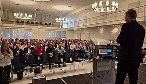 Die regional zuständigen Weihbischöfe – hier Dr. Stefan Zekorn in Münster – begrüßten die Kirchenvorstandsmitglieder zu den Schulungen. 
