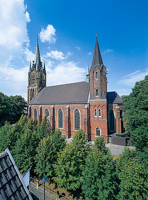 Aus der Pfarrkirche St. Martin in Sendenhorst wird am 2. November der Gottesdienst im WDR 5 übertragen. Aus der Pfarrkirche St. Martin in Sendenhorst wird am 2. November der Gottesdienst im WDR 5 übertragen.
