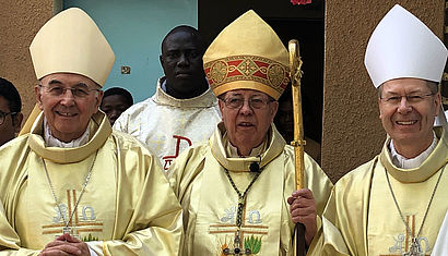 Bischof Felix Genn (von links), Bischot Martin Happe und Weihbischof Dr. Stefan Zekorn