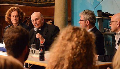 Bischof Dr. Felix Genn bei der Jahrestagung der Religionslehrerinnen und -lehrer auf der Jugendburg Gemen