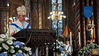 Bischof Dr. Felix Genn predigt in der Kevelaerer Marienbasilika.