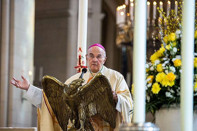 Eucharistiefeier am Ostersonntag mit Bischof Dr. Felix Genn