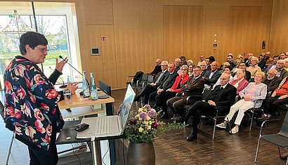 Über ihre Erkenntnisse zur geschlechtersensiblen Medizin sprach Bettina Pfleiderer beim Ärztetreffen des Bistums Münster