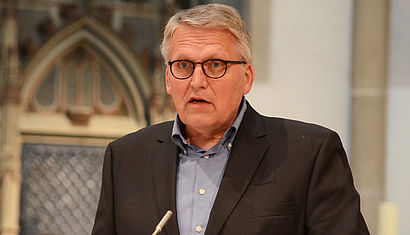 Prof. Dr. Thomas Sternberg