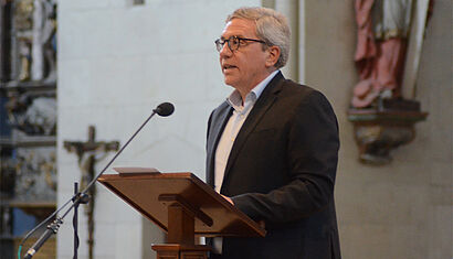 Cesare Zucconi sprach sich im St.-Paulus-Dom für Diplomatie und Gespräche aus, um den Krieg in der Ukraine zu beenden. Foto: Thomas Mollen, Bischöfliche Pressestelle Münster.