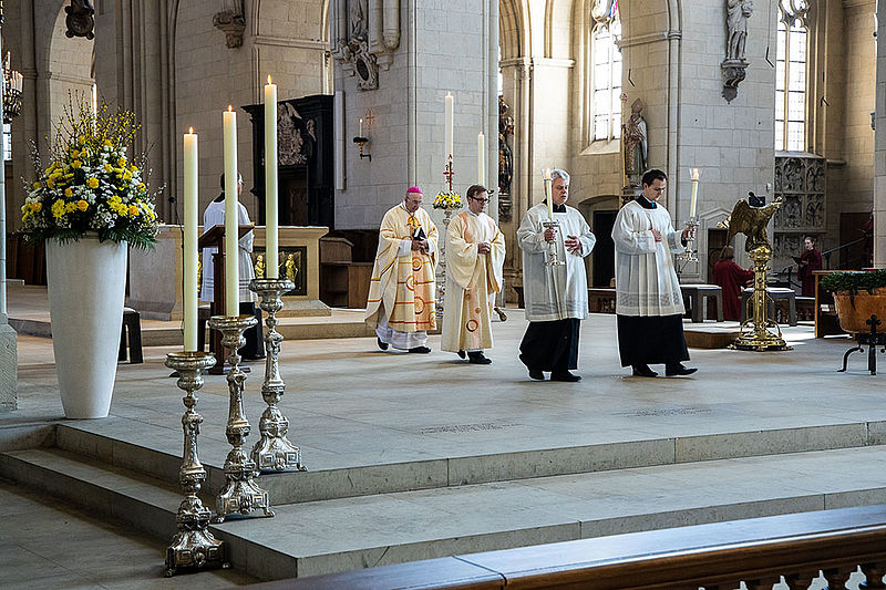 Eucharistiefeier am Ostersonntag mit Bischof Dr. Felix Genn