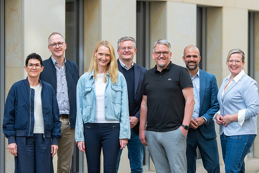 (von links) Judith Henke-Imgrund, Benedikt Wieschhörster, Esther Krause, Stefan Müller, Maik Hunger, Niels Hakenes und Jana Diekrup trafen sich zu einem ersten Austausch. (von links) Judith Henke-Imgrund, Benedikt Wieschhörster, Esther Krause, Stefan Müller, Maik Hunger, Niels Hakenes und Jana Diekrup trafen sich zu einem ersten Austausch.