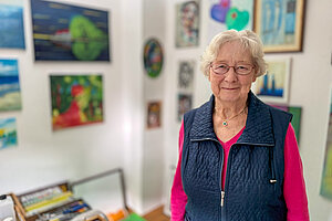 Irmin Schmuck in ihrem Atelier. 