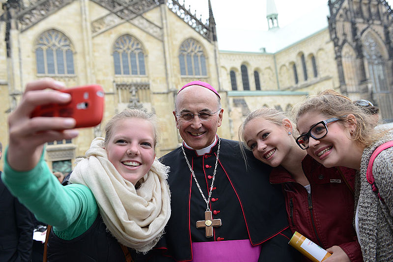 Selfie mit Jugendlichen