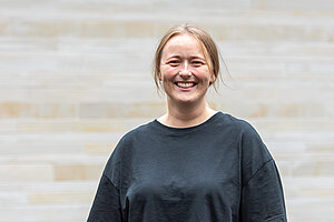Porträtfoto von Sinja Lorenz Porträtfoto von Sinja Lorenz