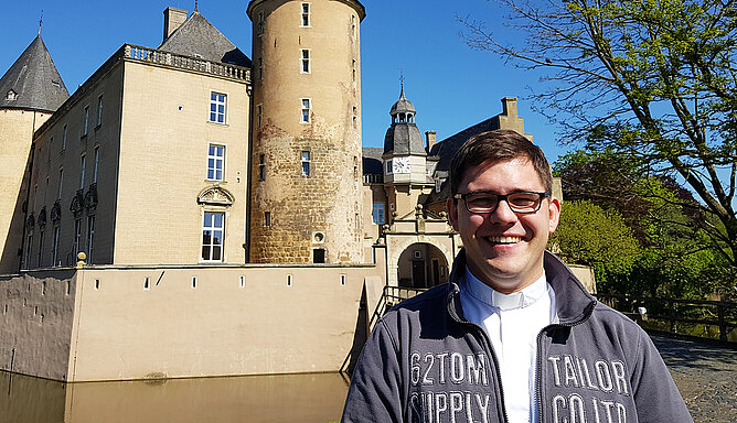 Burgkaplan Ralf Meyer