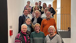 Maria Albrecht, Helga Brinkhoff, Ruth Gerdes aus Haltern am See, Cornelia Graßhoff, Jeanette Heikaus, Christiane Hölscher, Dr. Melanie Kolm, Brigitte Lehmann, Dr. Frank Möllmann, Petra Nienhaus, Ludger Ochtrop, Georg Pugge, Jutta Rademacher, Klaus Remke, Hendrik Roos aus Münster und Rainer Scherer. Maria Albrecht, Helga Brinkhoff, Ruth Gerdes aus Haltern am See, Cornelia Graßhoff, Jeanette Heikaus, Christiane Hölscher, Dr. Melanie Kolm, Brigitte Lehmann, Dr. Frank Möllmann, Petra Nienhaus, Ludger Ochtrop, Georg Pugge, Jutta Rademacher, Klaus Remke, Hendrik Roos aus Münster und Rainer Scherer.