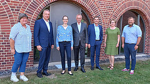 Caritasrat und Vorstand des Diözesancaritasverbandes: Brunhild Demmer, Detlev Becker, Pia Stapel, Dr. Christian Schmitt, Dominique Hopfenzitz, Ulrike Fascher und Thomas Schlickum (von links) Caritasrat und Vorstand des Diözesancaritasverbandes: Brunhild Demmer, Detlev Becker, Pia Stapel, Dr. Christian Schmitt, Dominique Hopfenzitz, Ulrike Fascher und Thomas Schlickum (von links)