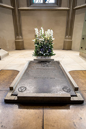 Grab des früheren Münsteraner Bischofs Kardinal Clemens August von Galen in der Ludgerus-Kapelle im St.-Paulus-Dom Münster. Grab des früheren Münsteraner Bischofs Kardinal Clemens August von Galen in der Ludgerus-Kapelle im St.-Paulus-Dom Münster.