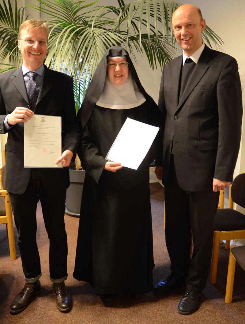 Die Urkunden an Martin Zumbült und Schwester Scholastika Häring überreichte Kurt Schulte. Die Urkunden an Martin Zumbült und Schwester Scholastika Häring überreichte Kurt Schulte.