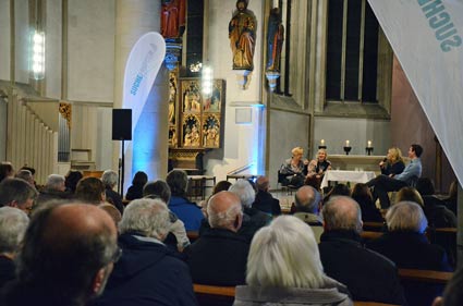 Blick in die Kirche.