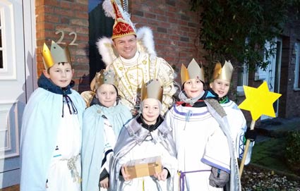 Sternsinger und Karnevalsprinz. Sternsinger und Karnevalsprinz.