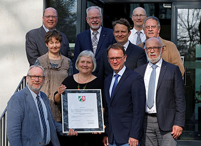 Der Vorstand der neuen Stiftung. Der Vorstand der neuen Stiftung.