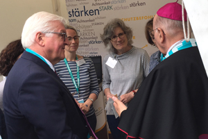 Bundespräsident Steinmeier mit Bischof Dr. Felix Genn