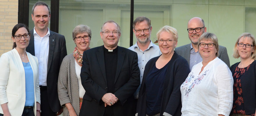 Die Delegierten des Kreisdekanates Borken zusammen mit Weihbischof Dr. Christoph Hegge, Kreisdechanten Christoph Rensing und dem Kreisdekanatsgeschäftsführer Matthias Schlettert.