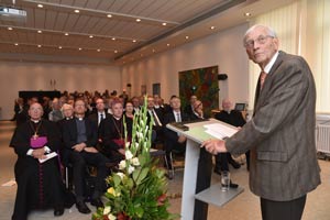 Festvortrag von Prof. Dr. Alwin Hanschmidt in der Liebfrauenschule Vechta Festvortrag von Prof. Dr. Alwin Hanschmidt in der Liebfrauenschule Vechta