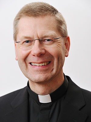 Porträt von Weihbischof Dr. Stefan Zekorn