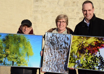 John Bellicchi (von links), Anne Mäsing und Propst Christoph Rensing