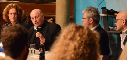 Bischof Dr. Felix Genn (zweiter von links) fand bei der Jahrestagung der katholischen Religionslehrkräfte an Gymnasien und Gesamtschulen im Bistum klare Worte zum Thema Missbrauch in der Kirche.