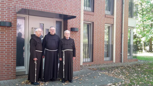 Gemeinschaft der Franziskaner in Mühlen: Pater Gottfried Zedler, Pater Ansgar Koch und Pater Gisbert Preuss (von links)