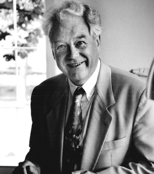 Ludger Müer an seinem Schreibtisch Ludger Müer an seinem Schreibtisch
