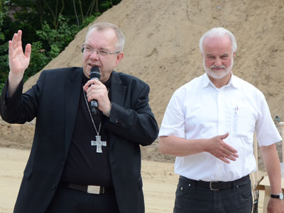 Weihbischof Dr. Christoph Hegge und Pfarrer Klaus Lunemann